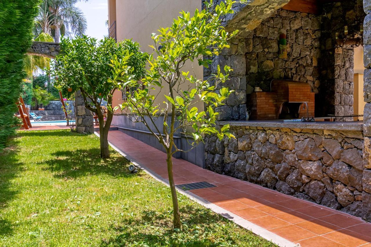 Villa Magdalena Aci SantʼAntonio Esterno foto