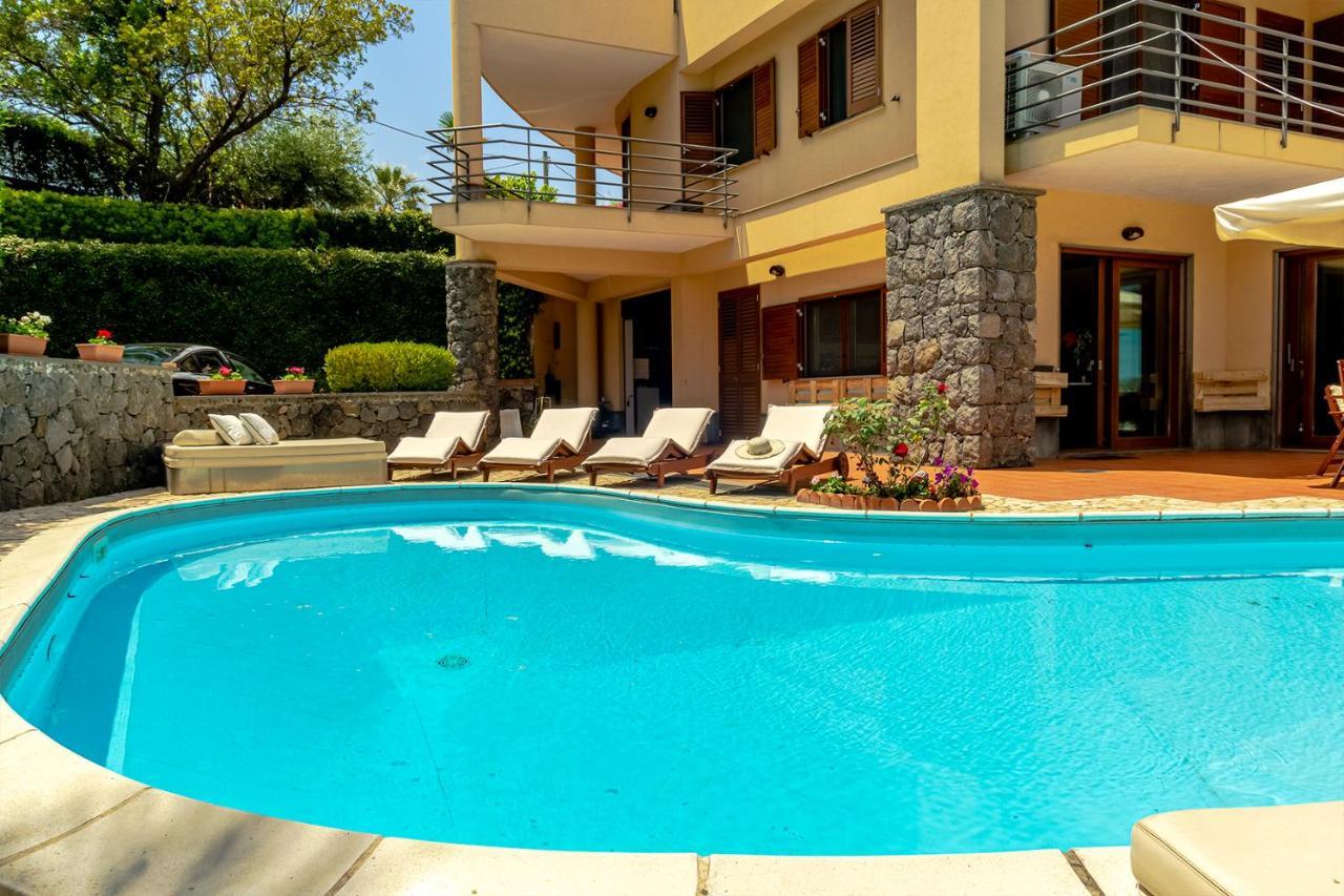 Villa Magdalena Aci SantʼAntonio Esterno foto